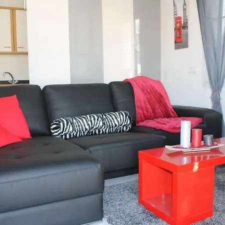 Apartment Noemi Near The *